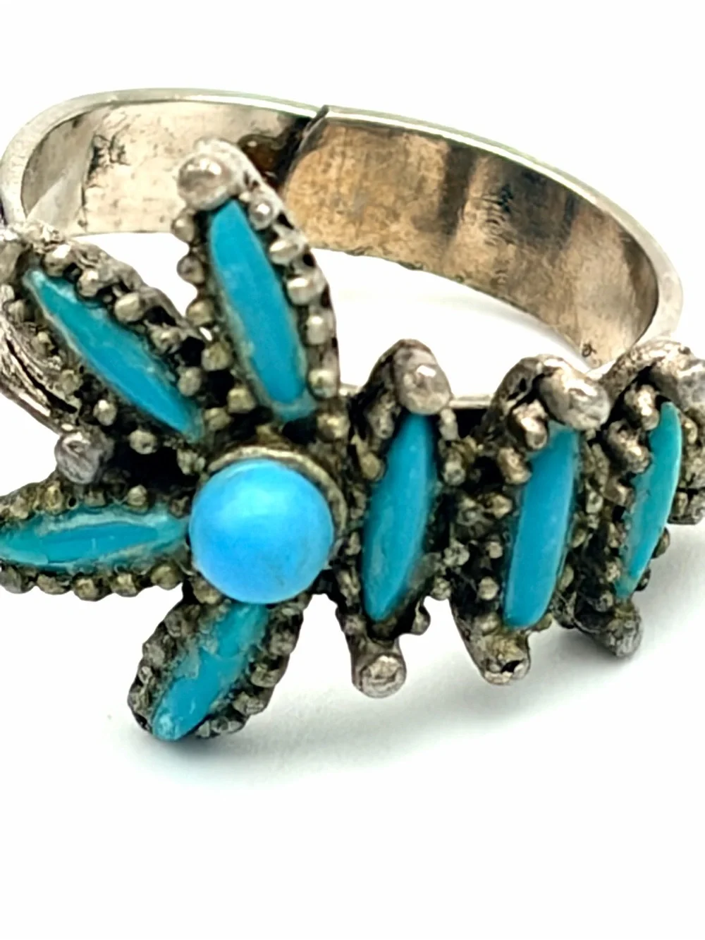 Zuni Petit Point Turquoise Floral Cluster Ring, Silver, Women’s Size 8 Adj.